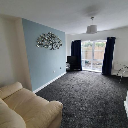 Quiet 2 Bedroom Flat In Darlington With Free Parking, Wi-Fi And More Luaran gambar