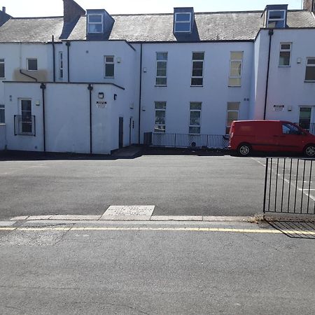Quiet 2 Bedroom Flat In Darlington With Free Parking, Wi-Fi And More Luaran gambar
