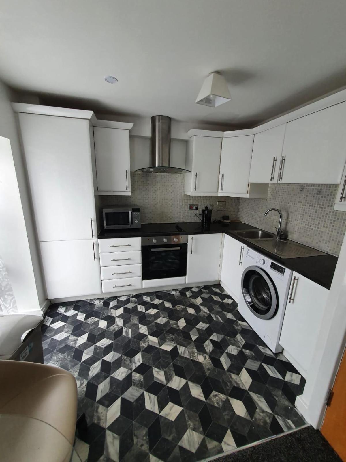 Quiet 2 Bedroom Flat In Darlington With Free Parking, Wi-Fi And More Luaran gambar